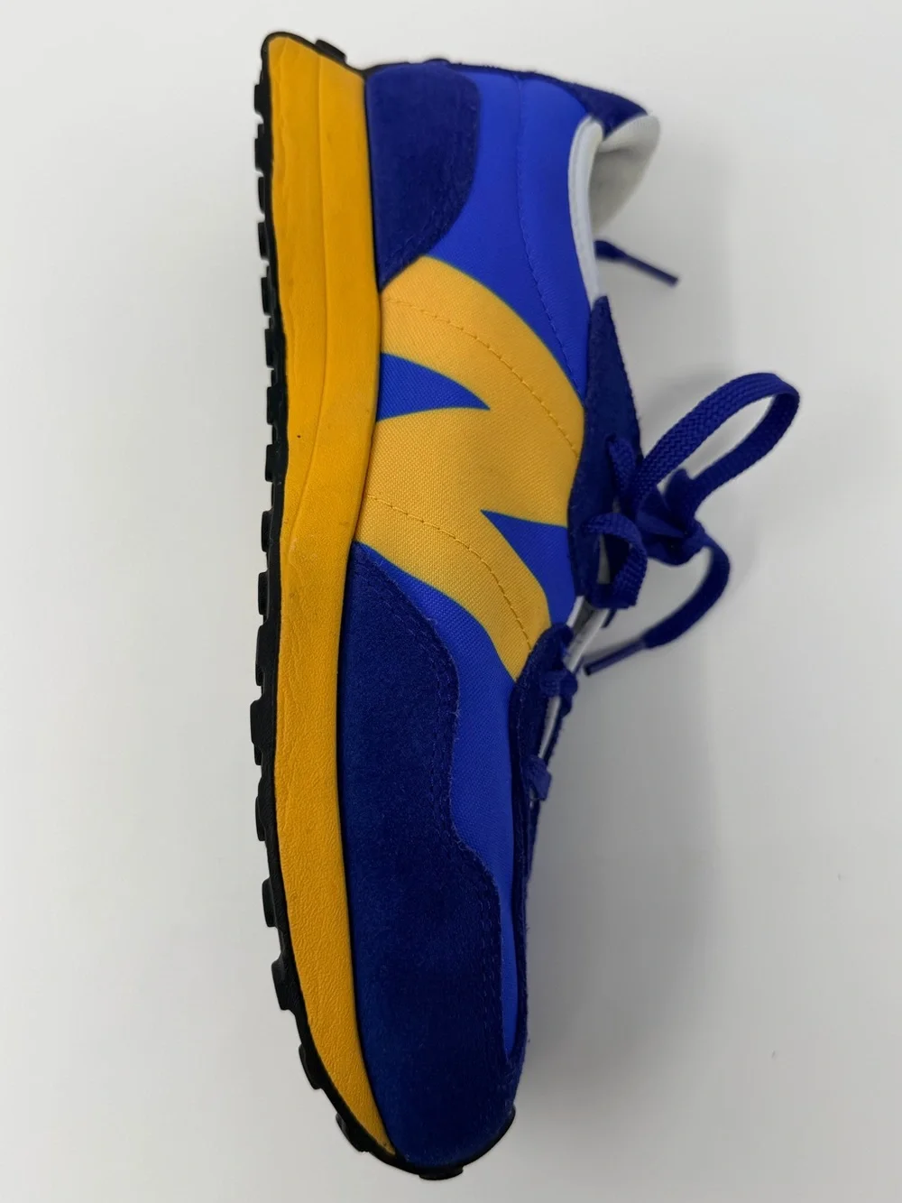 New Balance Sneakers 327 Marine Blue Mustard Yellow Runners Retro Streetwear 70s